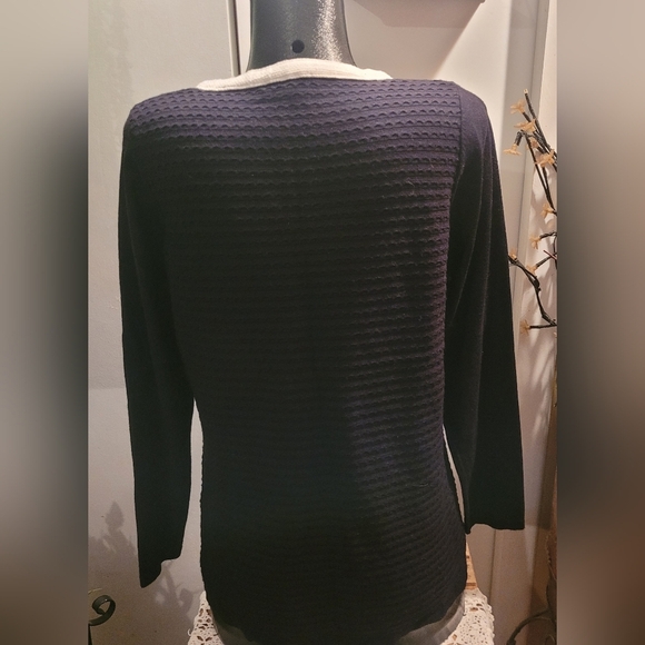 Leo & Ugo Black Long Sleeve Sweater with White Trim 6 - Picture 4 of 7